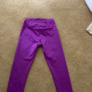 Athleta Capri leggings purple sz XXS. NEVER WORN